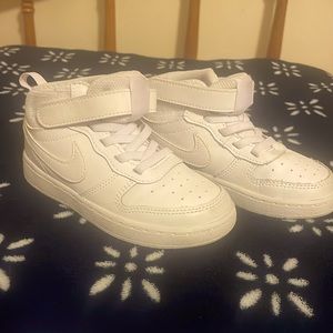Size 9c Nike hi tops